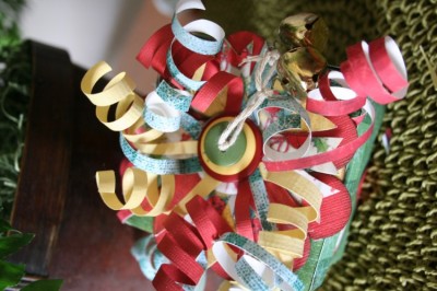 gift box curled ribbon